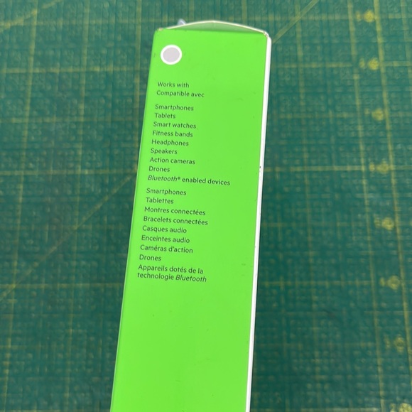 SILVER belkin 5000mAh Pocket Power 5K Portable Power Bank - Picture 9 of 10